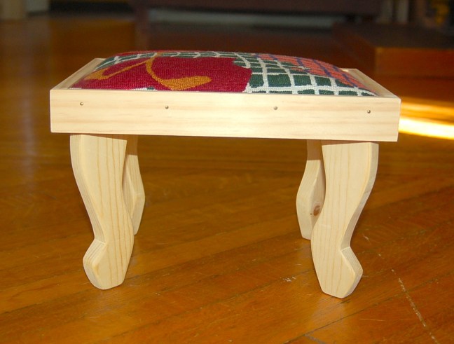 Stool_SideView_WoodFloor